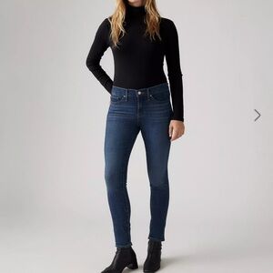 Levi's Women's Straight Jeans in Dark Blue